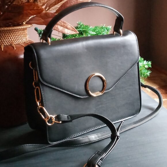 A NEW DAY Gold Details Faux Black Leather Magnetic Top Handle Crossbody Bag - Picture 3 of 16